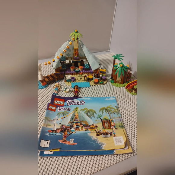 Lego Friends 41700 Beach Glamping - Picture 1 of 3
